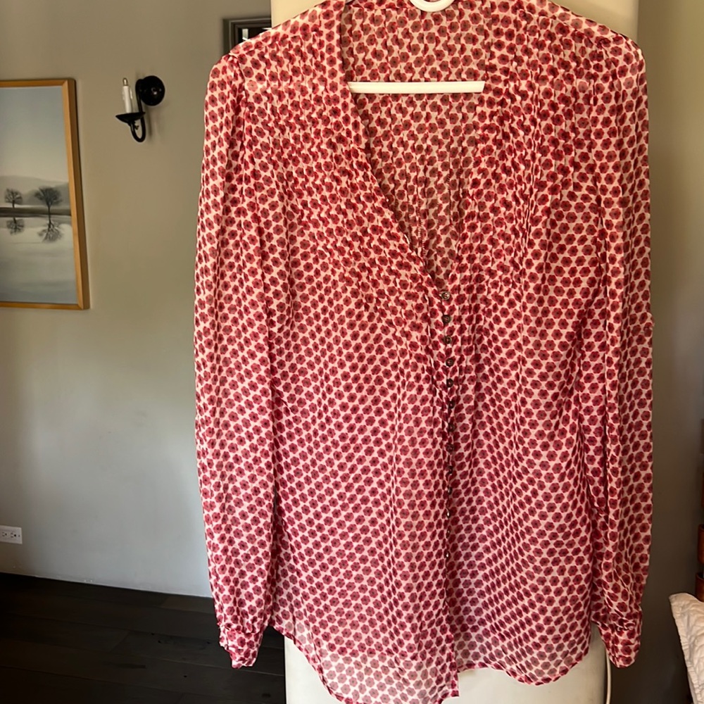 Float print long sleeve blouse with buttons. 100% silk